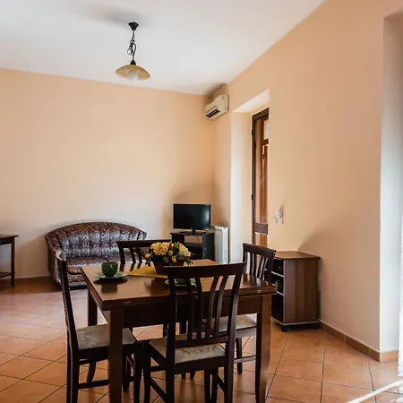 Casa Zafferana With Terrace By Wonderful Italy *